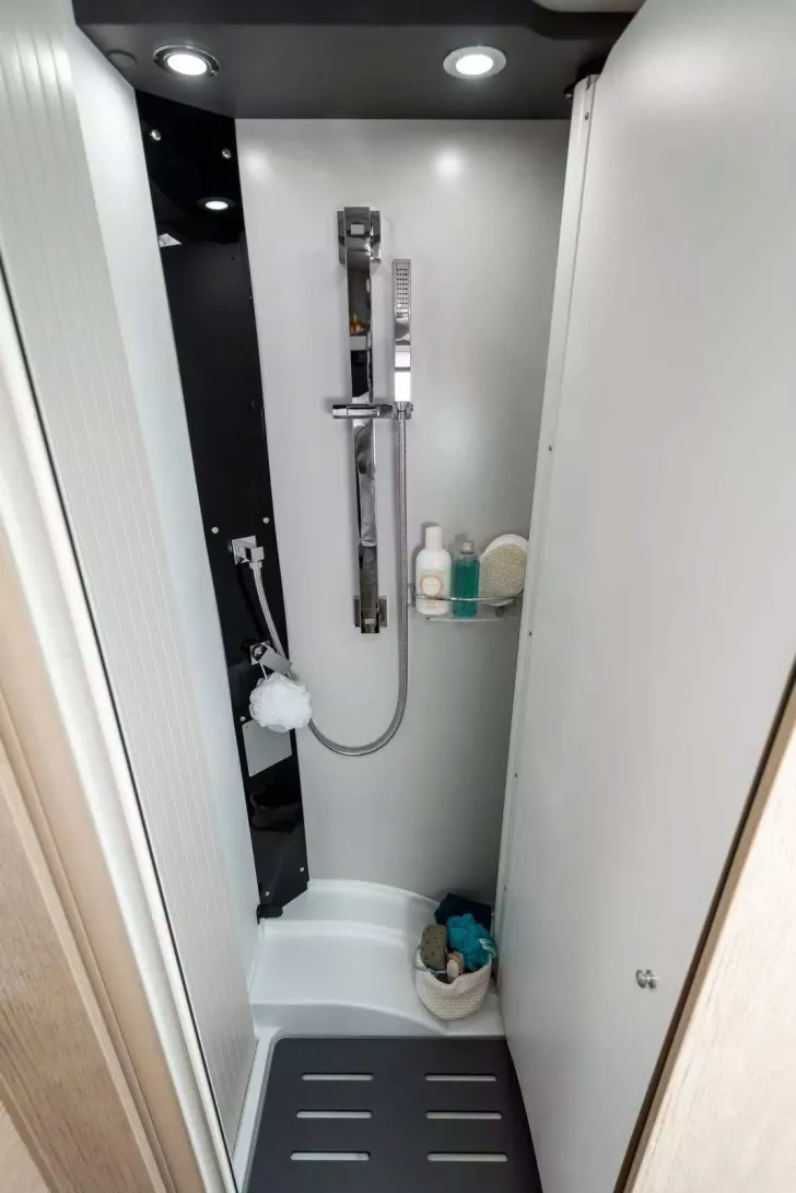 Fahrzeugbild GIOTTILINE Compact CX60 Premiere MJ27 - Super Kompakt #13