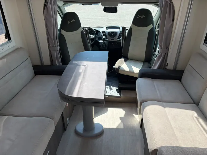 Fahrzeugbild Challenger 260 Graphit Ultimate #13