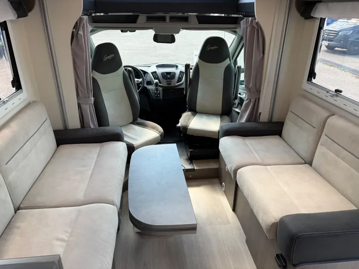 Fahrzeugbild Challenger 260 Graphit Ultimate #14