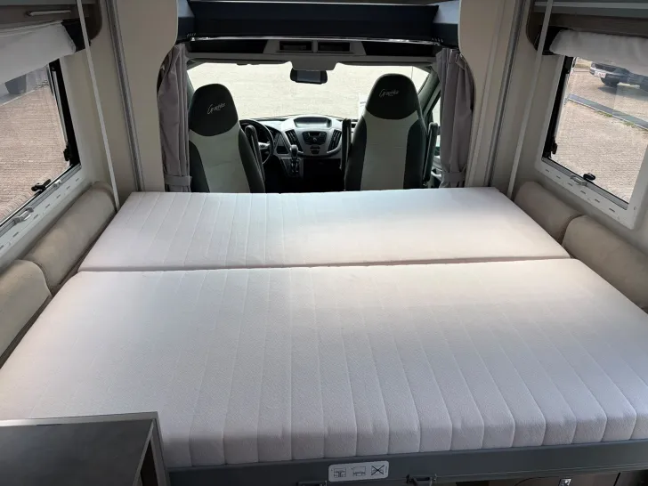 Fahrzeugbild Challenger 260 Graphit Ultimate #15