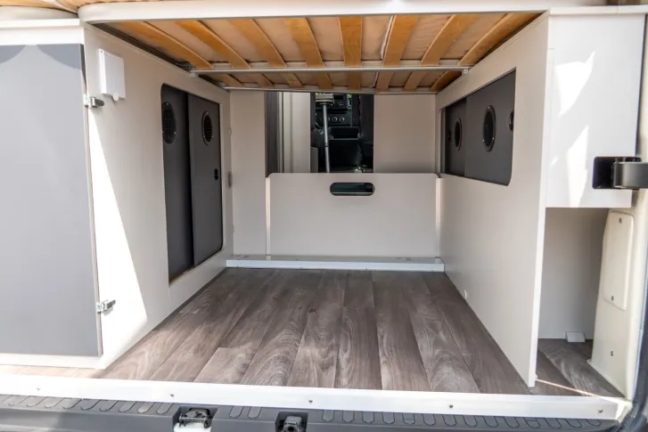 Fahrzeugbild Ahorn Camp Van 550 *Außendusche*Markise*RFK* #8