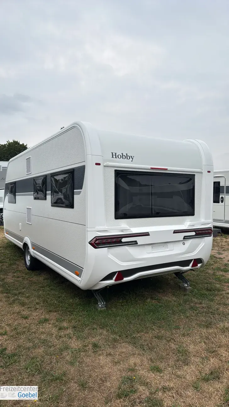 Schräg Hinten Hobby De Luxe 540 UL