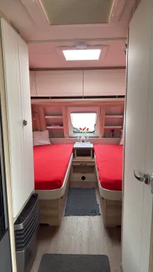 Sicht vorne-hinten Hobby De Luxe 540 UL