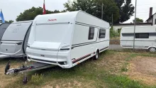 Schräg Vorne Dethleffs Camper 530 FSK