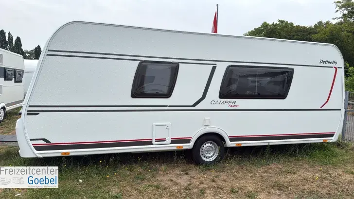 Seitlich Dethleffs Camper 530 FSK