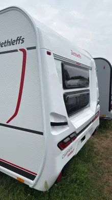 Schräg Hinten Dethleffs Camper 530 FSK