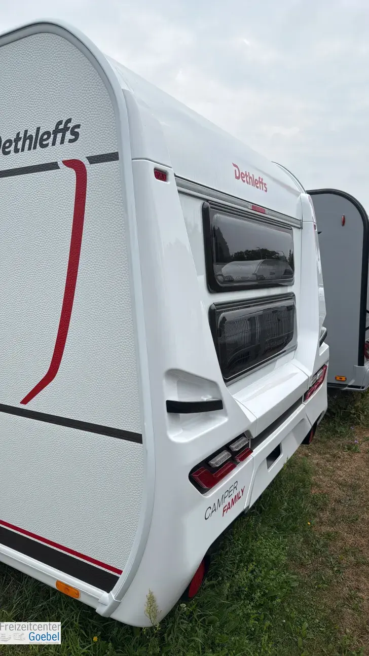Schräg Hinten Dethleffs Camper 530 FSK