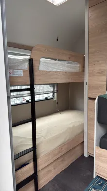 Etagenbetten Dethleffs Camper 530 FSK