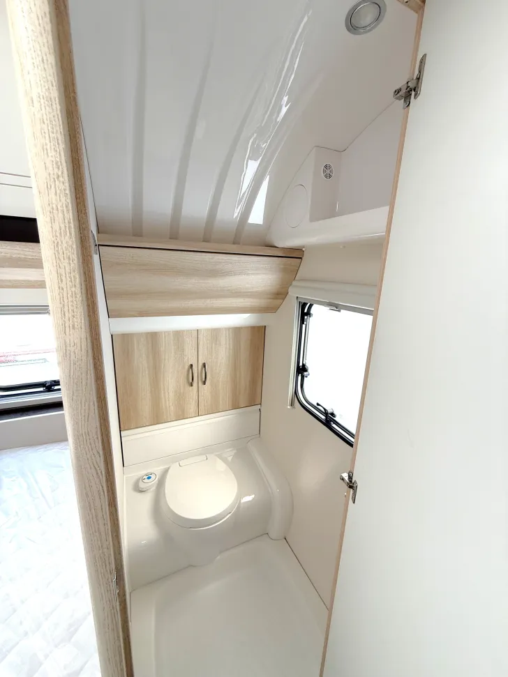 Fahrzeugbild Hobby De Luxe 400 SFe Modelljahr 2027 ausgestellt! #21