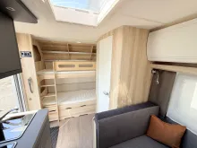 Fahrzeugbild Hobby De Luxe 490 KMF Modelljahr 2027 ausgestellt! #12