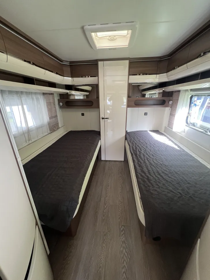 Fahrzeugbild Hobby Prestige 720 WLC Top zustand Standwagen auf Cam #5