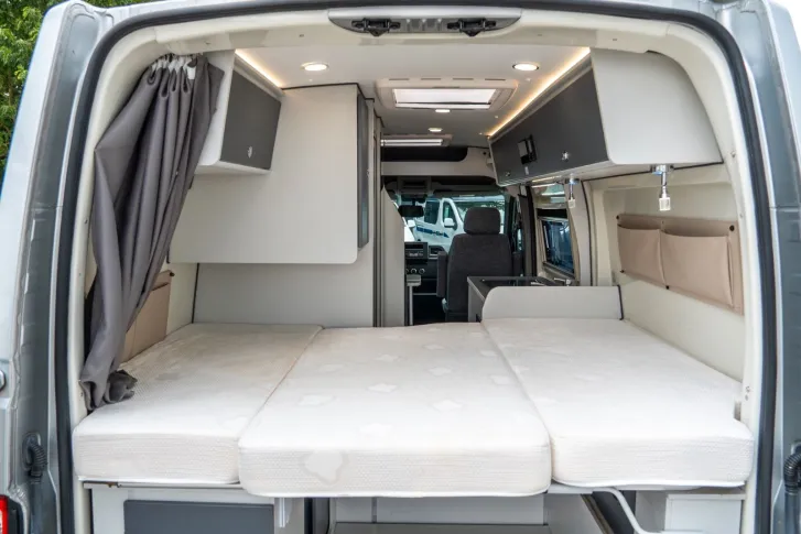 Fahrzeugbild Ahorn Camp Van 550 *Automatik*Kamera*Außendusche #7