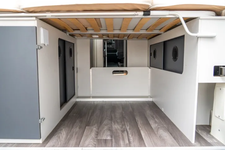 Fahrzeugbild Ahorn Camp Van 550 *Automatik*Kamera*Außendusche #8