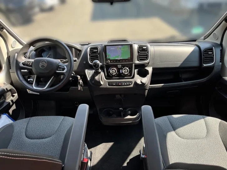 Fahrzeugbild Carado V 337 Navi,AT,TV,Solar Top gepflegt #9