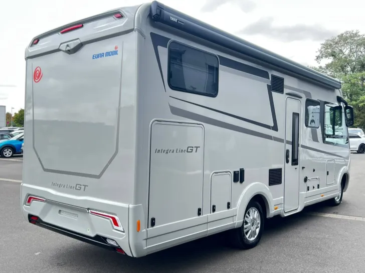 Fahrzeugbild Eura Mobil Integra Line GT 726 EF Comfort Dachklima+Backo. #4