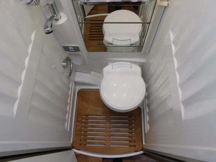 Fahrzeugbild Hymer Exsis-t 414 Fahrradlift, Radio+Kamera, GFK-Dach #21