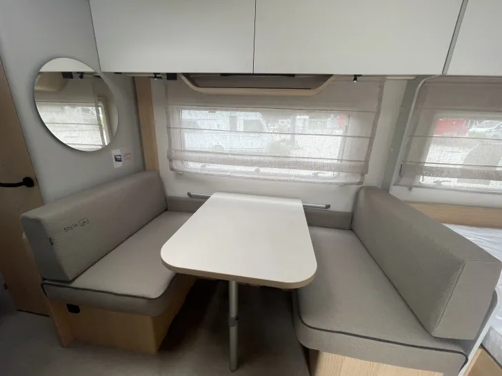 Fahrzeugbild LMC Style 490 K #12
