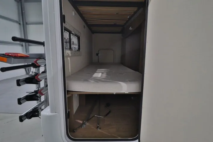 Fahrzeugbild Chausson Flash C626/ETTAGENBETTEN/6 Schlafplätze / TOP #6