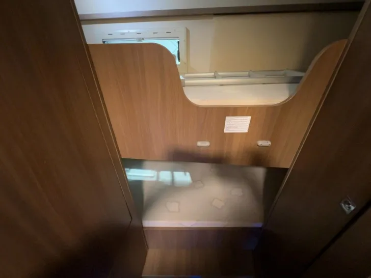 Fahrzeugbild Chausson Flash C626/ETTAGENBETTEN/6 Schlafplätze / TOP #12