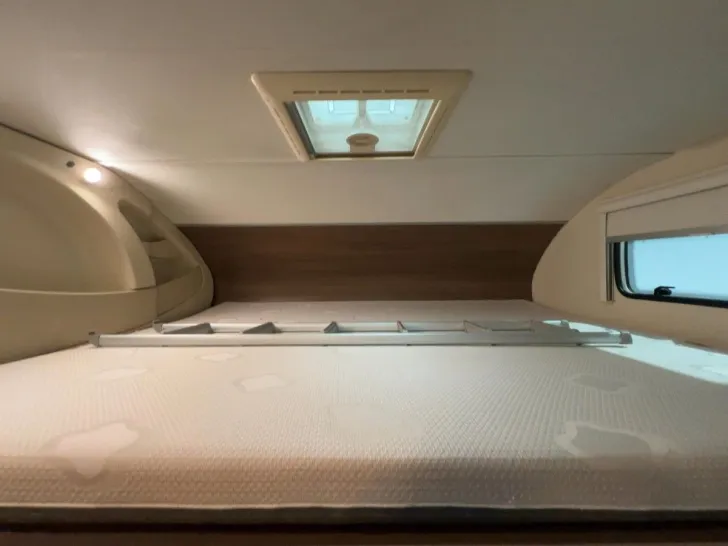 Fahrzeugbild Chausson Flash C626/ETTAGENBETTEN/6 Schlafplätze / TOP #13