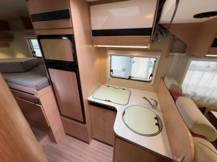 Fahrzeugbild Orangecamp T 743/Einzelbetten+Hubbett/Markise #14
