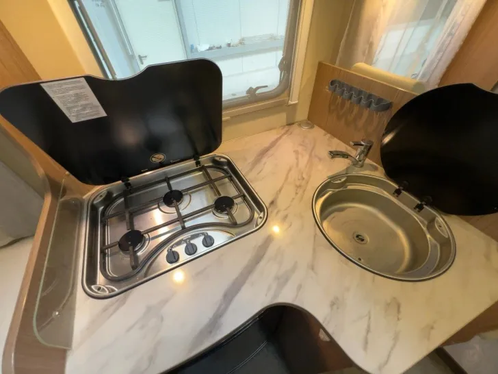 Fahrzeugbild Carado T 348/Festbett/2xKlimaanlage/Markise/Euro6 #13