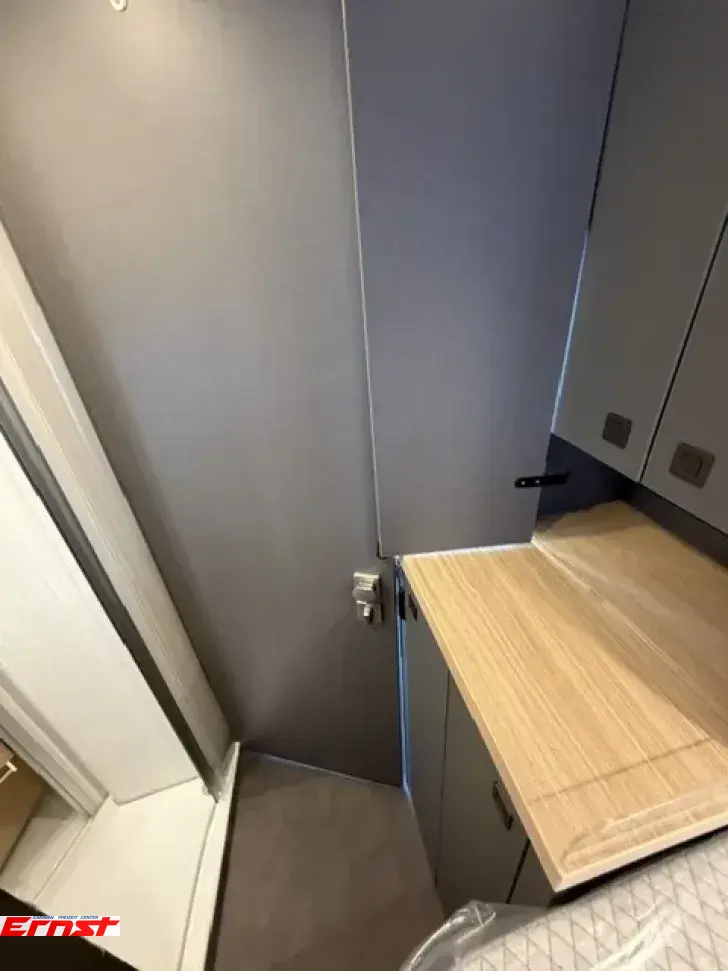 Fahrzeugbild Malibu Van First Class - Two Rooms 640 LE RB charming GT skyview #7