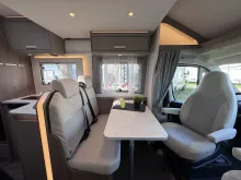 Fahrzeugbild Carado T328 *140PS*Automatik*5. Sitzplatz*Hubbett* #11
