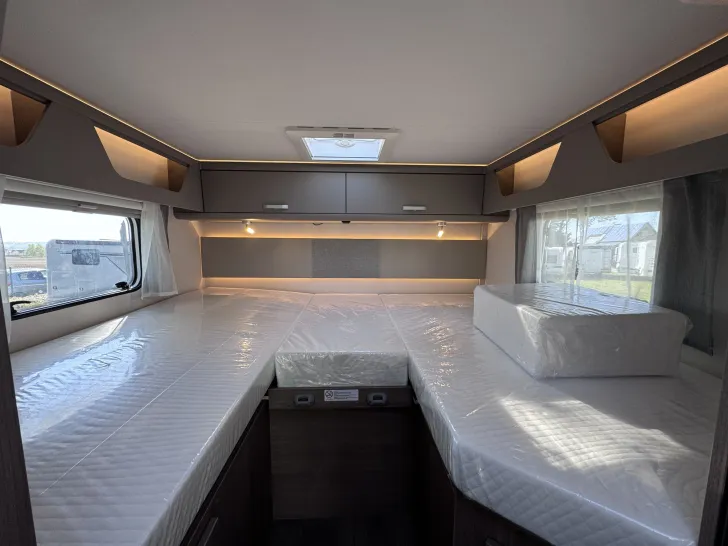 Fahrzeugbild Carado T328 *140PS*Automatik*5. Sitzplatz*Hubbett* #15
