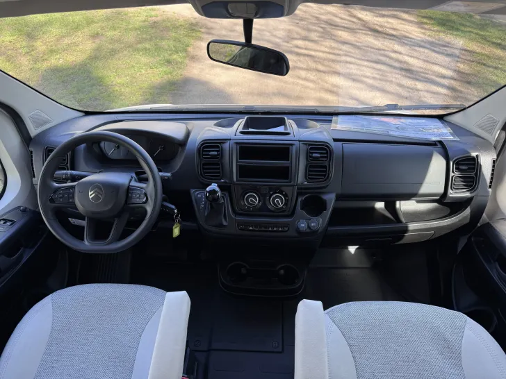 Fahrzeugbild Carado T328 *140PS*Automatik*5. Sitzplatz*Hubbett* #27