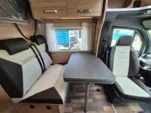 Fahrzeugbild Weinsberg CaraCompact Suite 640 MEG MB EDITION [PEPPER] #17