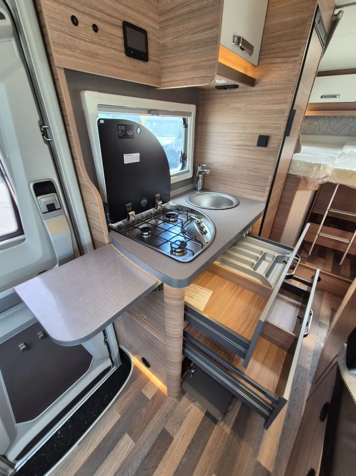 Fahrzeugbild Weinsberg CaraCompact Suite 640 MEG MB EDITION [PEPPER] #21