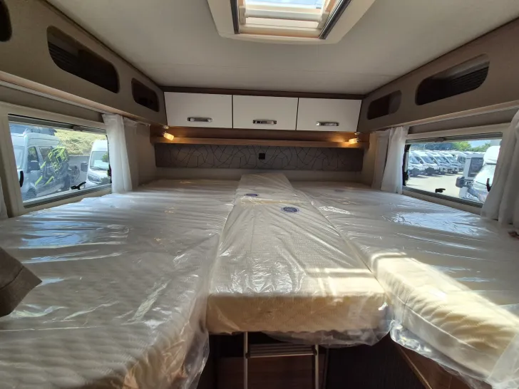 Fahrzeugbild Weinsberg CaraCompact Suite 640 MEG MB EDITION [PEPPER] #29