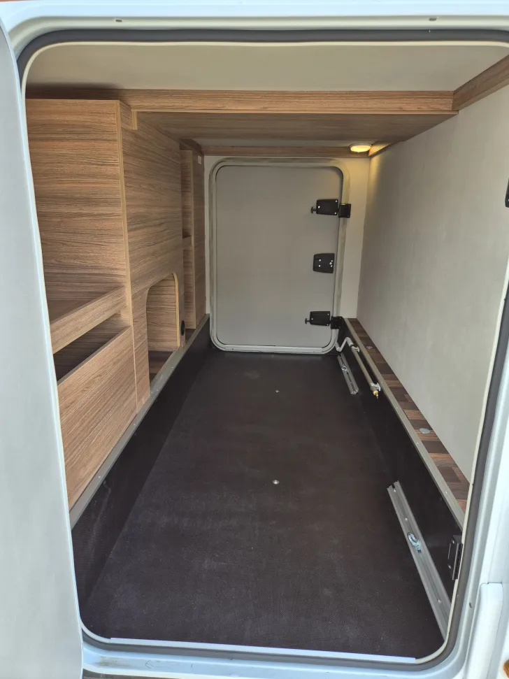 Fahrzeugbild Weinsberg CaraCompact Suite 640 MEG MB EDITION [PEPPER] #40
