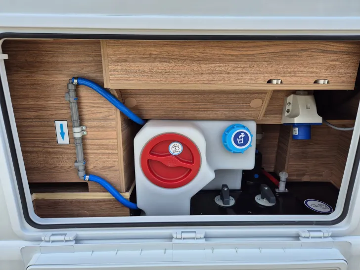 Fahrzeugbild Weinsberg CaraCompact Suite 640 MEG MB EDITION [PEPPER] #42