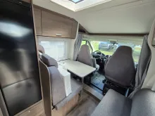 Fahrzeugbild Carado V347 *Holzrost*90L-Tank*2. Außenstauraumkla.* #8