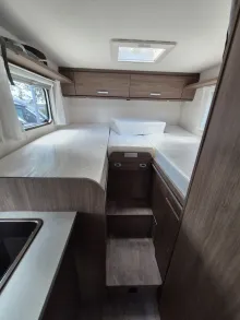 Fahrzeugbild Carado V347 *Holzrost*90L-Tank*2. Außenstauraumkla.* #28