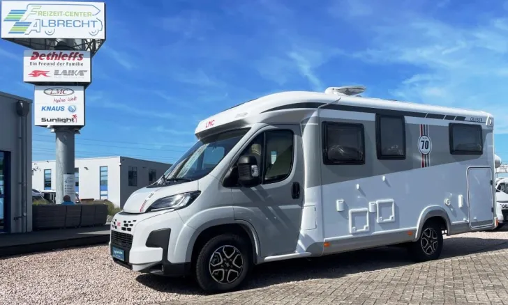 Fahrzeugbild LMC Cruiser V 643 70 Jahre Verfüg./Sparen Sie 6.476,- € #1