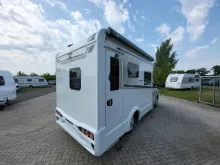 Seitlich Weinsberg X-CURSION VAN 500 LT EDITION [PEPPER]