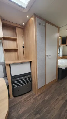 Fahrerhaus Knaus Sport 460 EU Mover/Markise
