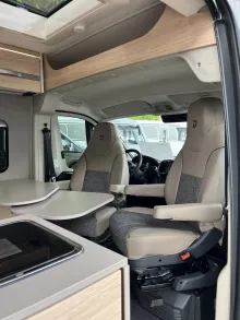 Fahrzeugbild Dethleffs Globetrail 640 HR mit Hubbett 140PS Automatik* #9