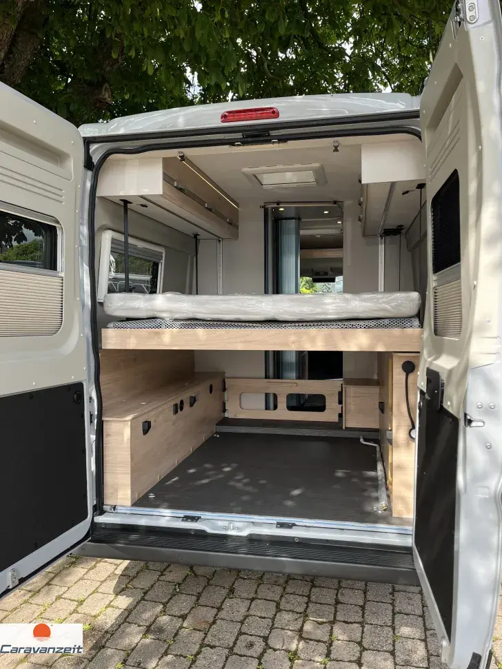 Fahrzeugbild Dethleffs Globetrail 640 HR mit Hubbett 140PS Automatik* #26