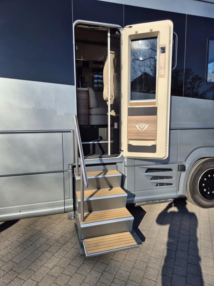 Fahrzeugbild Concorde Liner 1090 GIO Silver | BAR | 920 Ah Lith. #7