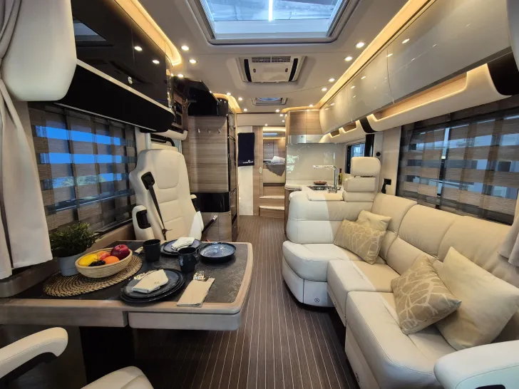 Fahrzeugbild Concorde Liner 1090 GIO Silver | BAR | 920 Ah Lith. #22