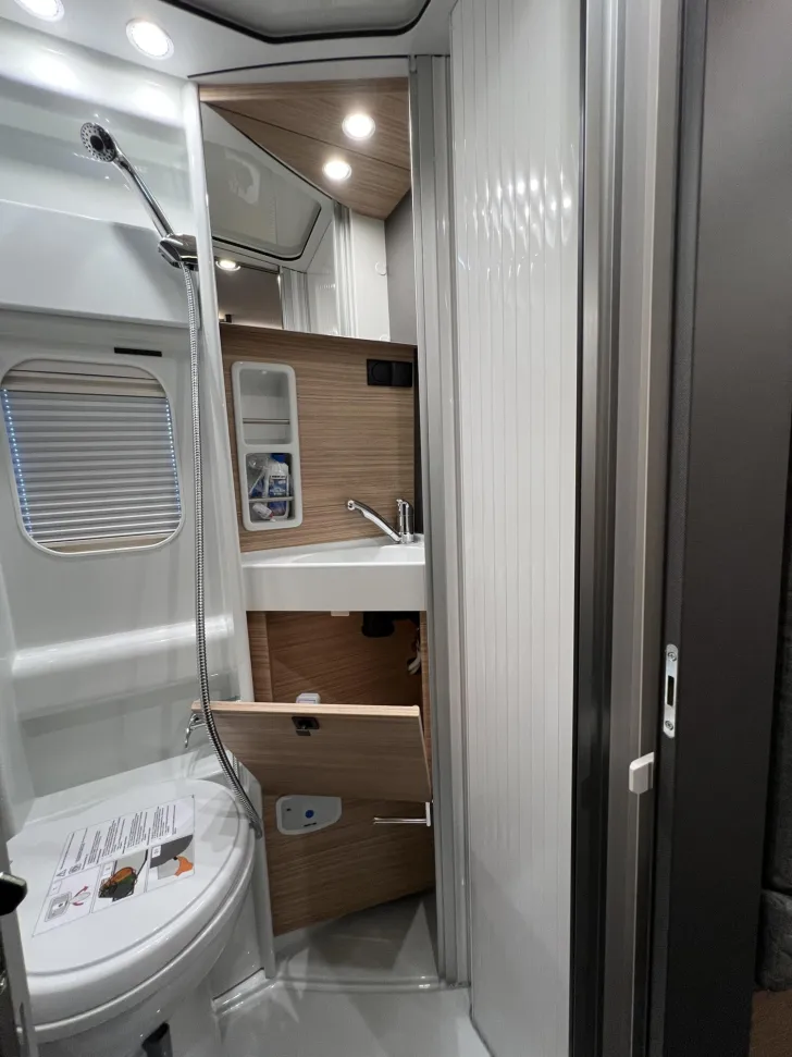Fahrzeugbild Malibu Van charming GT skyview 640 LE (767) #33