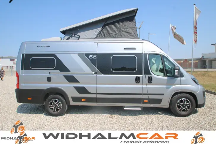 Fahrzeugbild Adria Twin 640 SGX 60 Years mit Aufstelldach #1