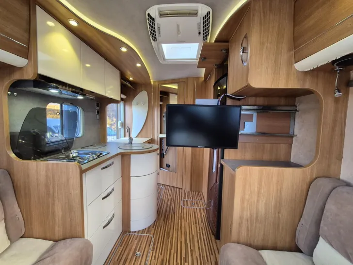 Fahrzeugbild Frankia Holiday Class 680 SD Alde,Solar,Hubst.kein Bett #21
