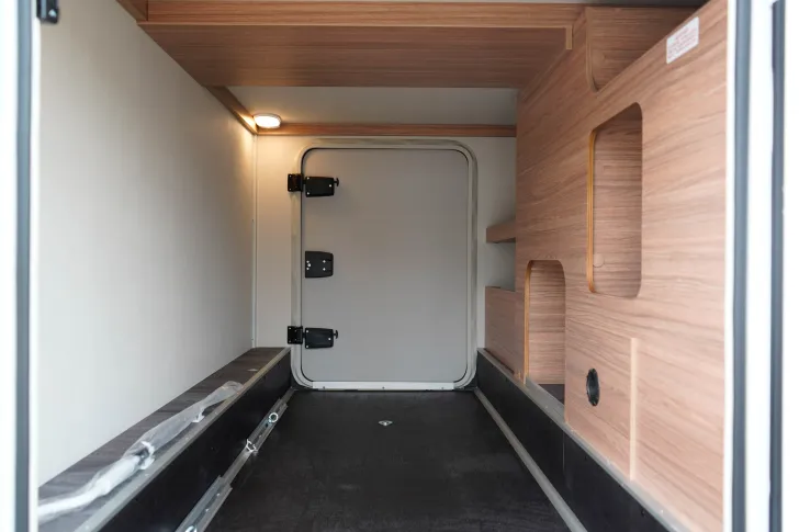 Fahrzeugbild Weinsberg CaraSuite EDITION SPICY 650 MEG ohne Hubbett | Care-Drive-P. #15