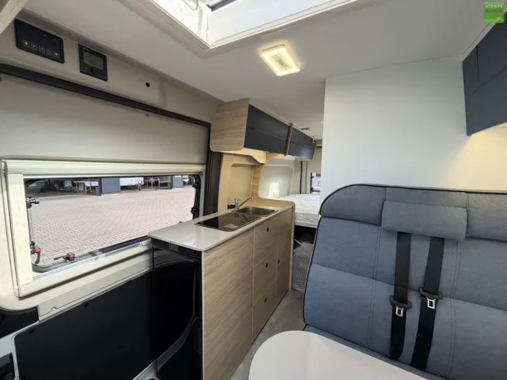 Fahrzeugbild Challenger Van V114 Road Edition 200WSolar Arctic Safety 27 #12