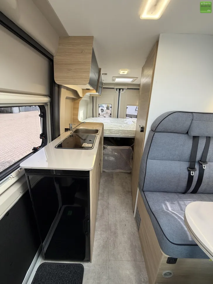 Fahrzeugbild Challenger Van V114 Road Edition 200WSolar Arctic Safety 27 #14